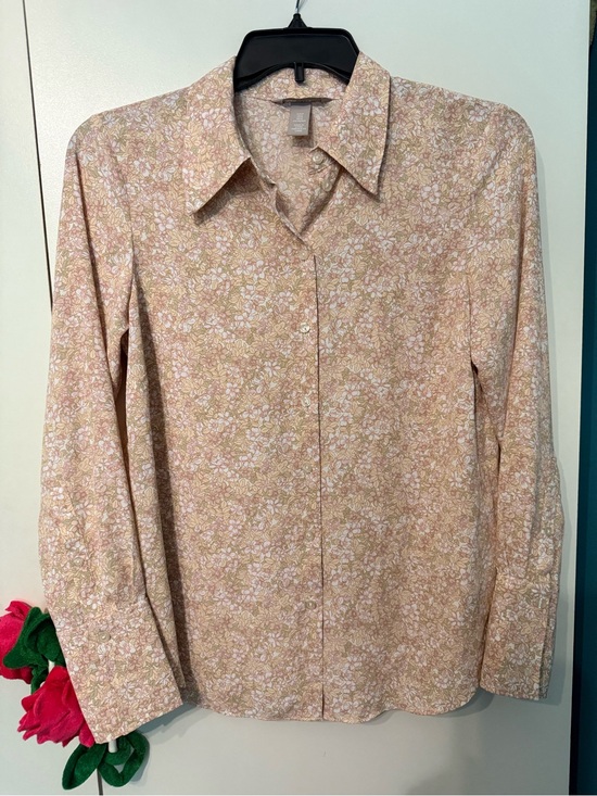 H&M Tops - Never Worn! H&M Pastel Floral Shirt in Pink, Cream and Green